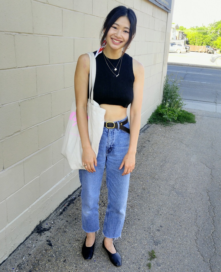 urban girl, Aly with baggy jeans in Edmonton